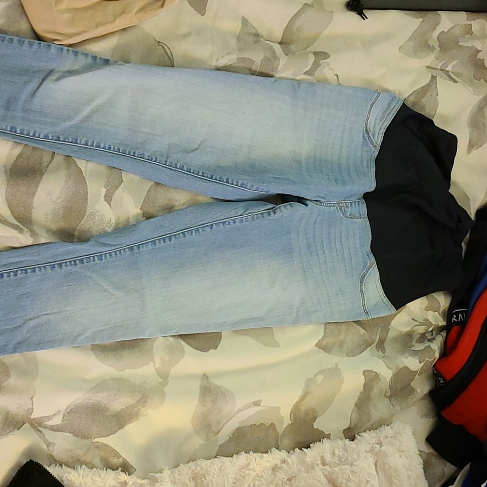Over the bump jeans